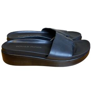 Donald J. Pliner Fifi Black Leather Platform Wedge Thong Sandals Women’s Size 7